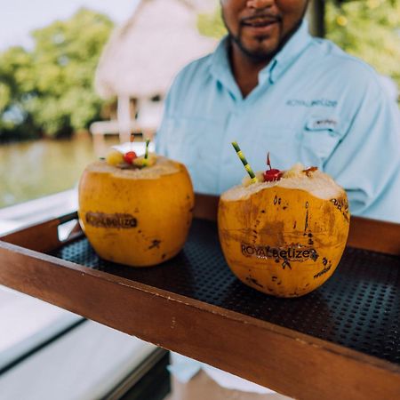 Royal Belize Hotel Thatch Caye ภายนอก รูปภาพ