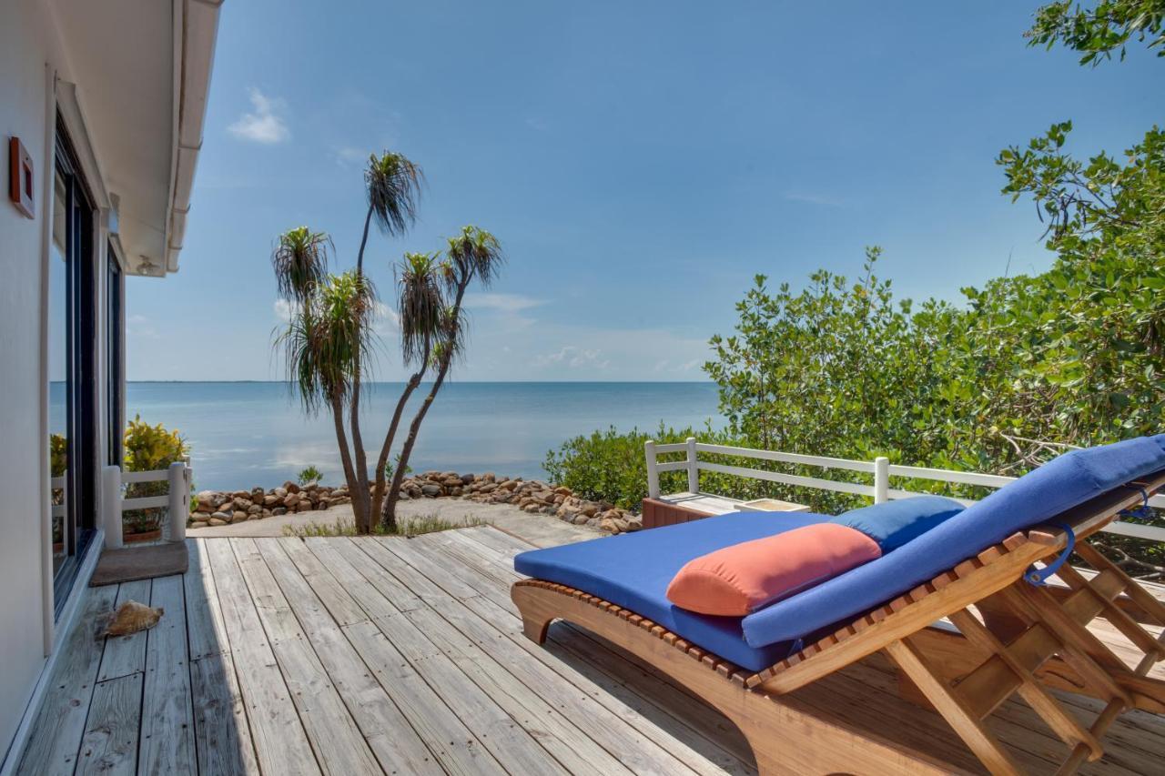 Royal Belize Hotel Thatch Caye ภายนอก รูปภาพ